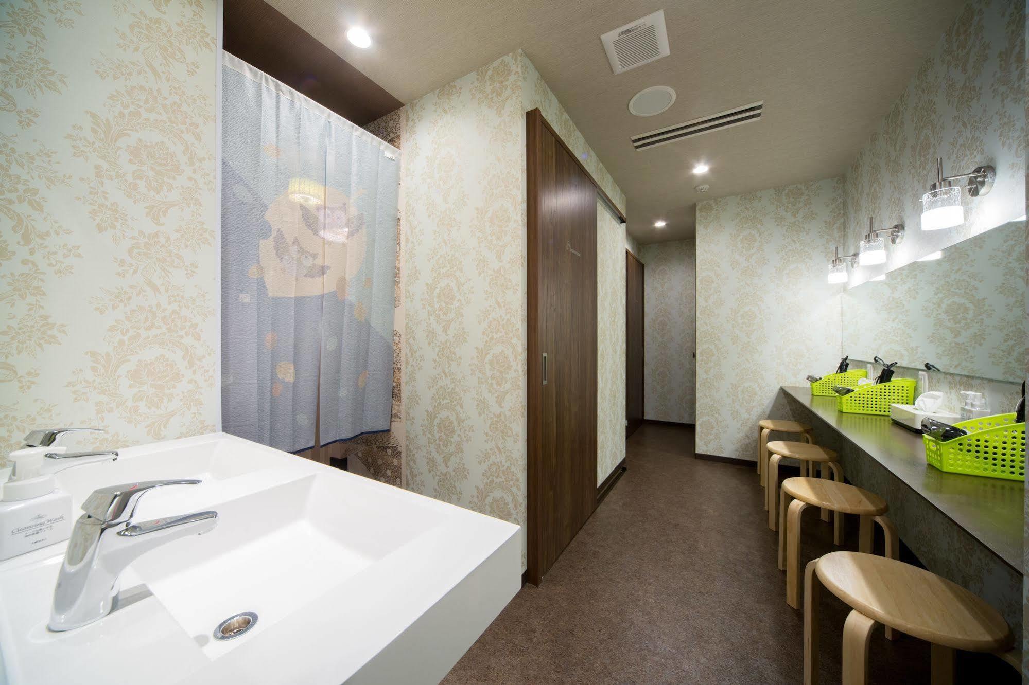 Hostel Wasabi Nagoya Ekimae Buitenkant foto